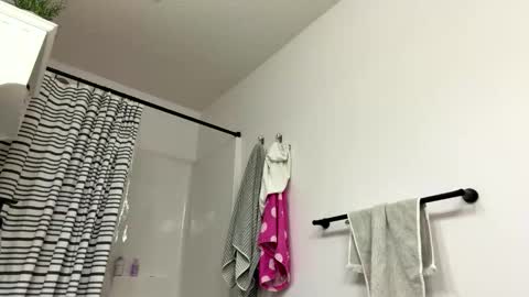 Snapshot of sassysquirtsmmm chatting on 05/19/26, 07:20 sassysquirtsmmm online show from 05/19/26, 07:20