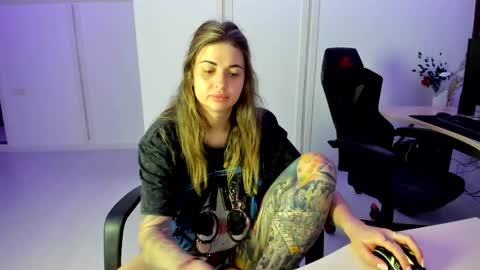 sassytiff online show from 05/27/26, 07:00
