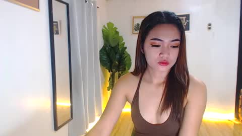 Snapshot of sasy_ritchel chatting on 01/27/25, 07:56 Thessavageee online show from 01/27/25, 07:56