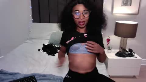 Snapshot of sasyylissaa chatting on 04/23/26, 07:05 sasyylissaa online show from 04/23/26, 07:05