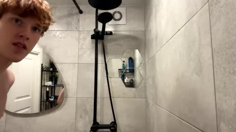 Snapshot of sat1sfaction chatting on 03/23/26, 05:28 Kristof online show from 03/23/26, 05:28