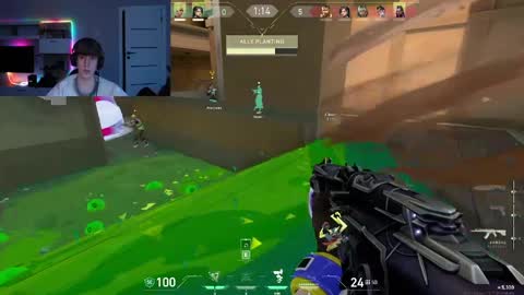 Snapshot of sat1sfaction chatting on 04/18/26, 06:34 Kristof online show from 04/18/26, 06:34