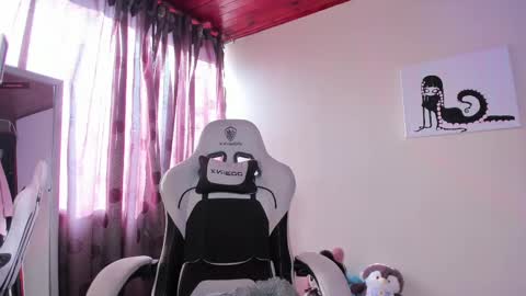    im expecting 300 thumbs up on my altar online show from 02/20/25, 09:42