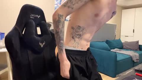 Satoshi online show from 04/12/26, 02:05