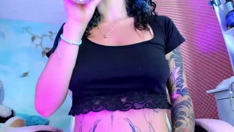 Snapshot of saturno_stone chatting on 06/24/26, 04:22 Saturnooo online show from 06/24/26, 04:22