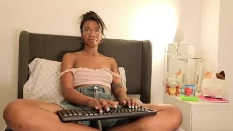 saturno_vibes online show from 06/03/26, 02:33