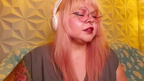Snapshot of satyn_doll chatting on 05/10/26, 12:49 Gina George online show from 05/10/26, 12:49