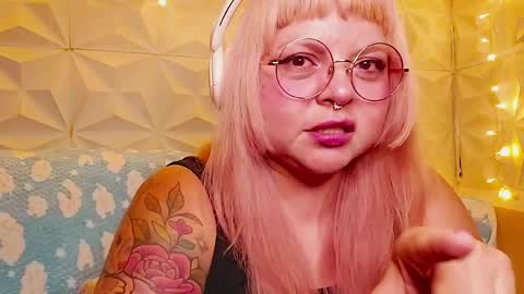 Snapshot of satyn_doll chatting on 05/14/26, 12:17 Gina George online show from 05/14/26, 12:17