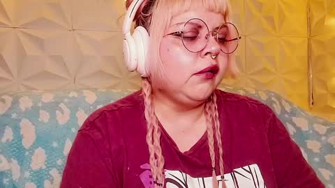 Snapshot of satyn_doll chatting on 05/16/26, 12:29 Gina George online show from 05/16/26, 12:29