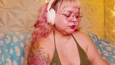 Snapshot of satyn_doll chatting on 05/17/26, 10:28 Gina George online show from 05/17/26, 10:28
