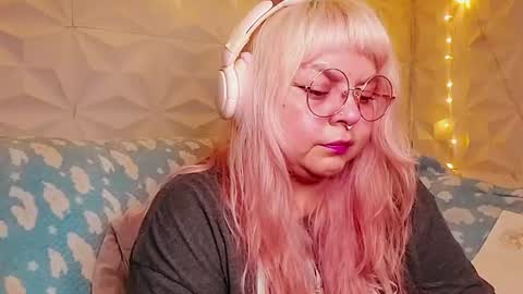 Snapshot of satyn_doll chatting on 06/14/26, 02:35 Gina George online show from 06/14/26, 02:35