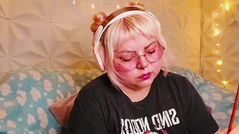 Snapshot of satyn_doll chatting on 06/14/26, 10:12 Gina George online show from 06/14/26, 10:12