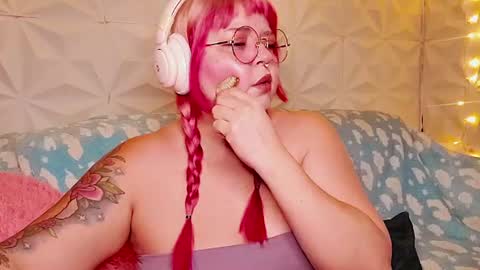 Snapshot of satyn_doll chatting on 06/23/26, 12:52 Gina George online show from 06/23/26, 12:52