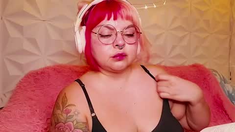 Snapshot of satyn_doll chatting on 07/07/26, 02:03 Gina George online show from 07/07/26, 02:03