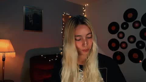 I AM JENN  online show from 02/23/25, 11:25