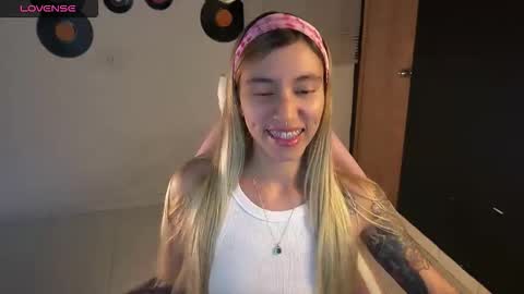 I AM JENN  online show from 06/01/26, 03:08