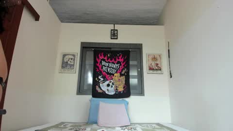 Snapshot of saucy_zaren chatting on 04/08/26, 09:04 Zaren online show from 04/08/26, 09:04