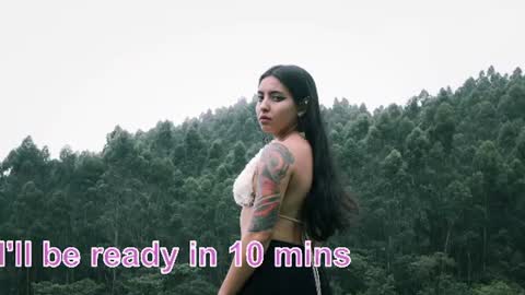 Snapshot of saucy_zaren chatting on 06/17/26, 08:43 Zaren online show from 06/17/26, 08:43