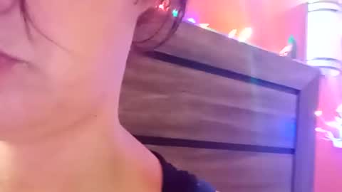 SnowBunny online show from 12/15/24, 09:13