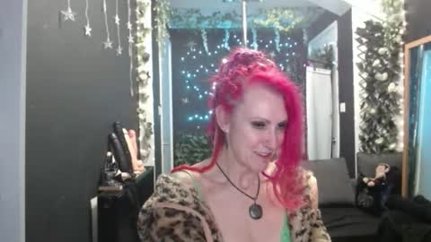 SaucySky online show from 11/27/25, 11:51