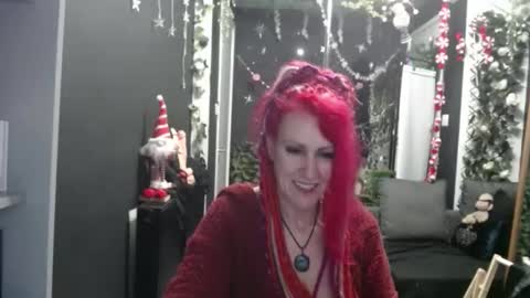 SaucySky online show from 12/17/25, 08:42