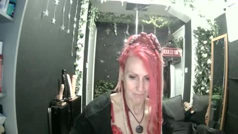 Snapshot of saucysky chatting on 05/11/26, 09:12 SaucySky online show from 05/11/26, 09:12