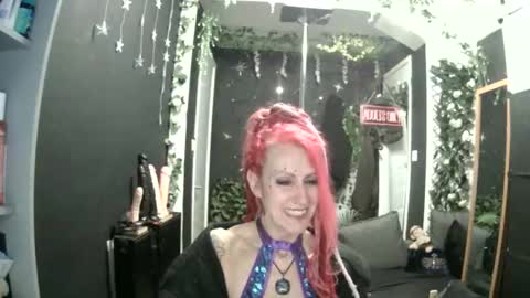 Snapshot of saucysky chatting on 05/16/26, 07:56 SaucySky online show from 05/16/26, 07:56
