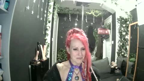 Snapshot of saucysky chatting on 05/16/26, 08:07 SaucySky online show from 05/16/26, 08:07