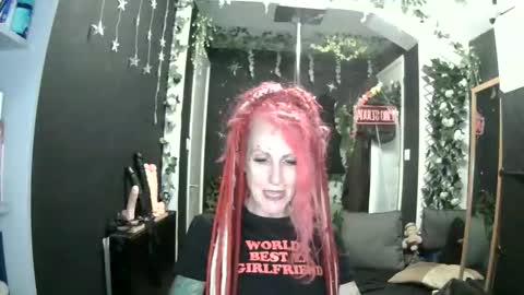 Snapshot of saucysky chatting on 05/26/26, 09:00 SaucySky online show from 05/26/26, 09:00
