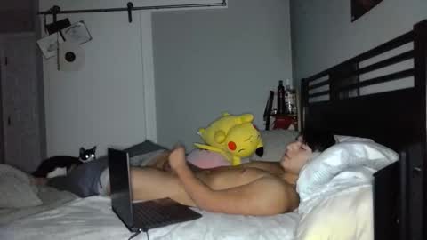 Snapshot of saucyydickk chatting on 12/17/25, 01:06 thickdick online show from 12/17/25, 01:06