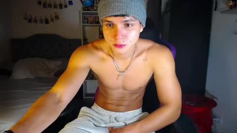 Snapshot of saulomiralles chatting on 04/22/26, 12:13 Saulo online show from 04/22/26, 12:13