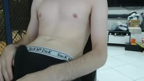 Snapshot of sausageroll420 chatting on 02/05/25, 09:15 sausageroll420 online show from 02/05/25, 09:15