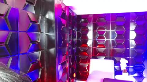 Snapshot of sauvage_lilith chatting on 05/20/26, 03:45 lilith online show from 05/20/26, 03:45