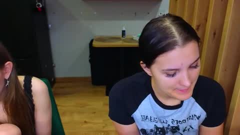 LUNA and ANNA    online show from 11/08/25, 05:12