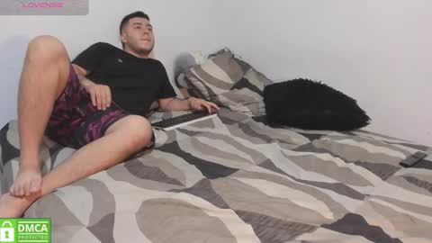 Snapshot of savage_desire69 chatting on 02/19/26, 11:28 savage_desire69 online show from 02/19/26, 11:28