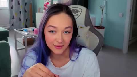 Ariel online show from 02/25/26, 03:05