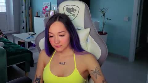 Snapshot of savage_lust_ chatting on 03/18/26, 03:20 Ariel online show from 03/18/26, 03:20