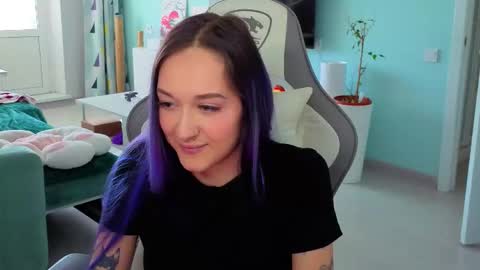 Snapshot of savage_lust_ chatting on 04/09/26, 04:45 Ariel online show from 04/09/26, 04:45