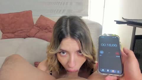 Snapshot of savagesweethearts chatting on 01/16/26, 04:05 savagesweethearts online show from 01/16/26, 04:05