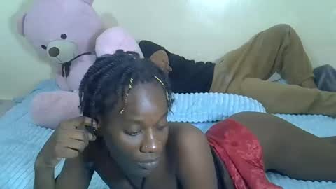 Snapshot of savagetongu3e chatting on 10/07/25, 04:04 savagetonguee online show from 10/07/25, 04:04