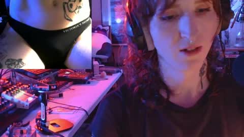 Snapshot of savagewaves chatting on 03/29/26, 12:21 savagewaves online show from 03/29/26, 12:21