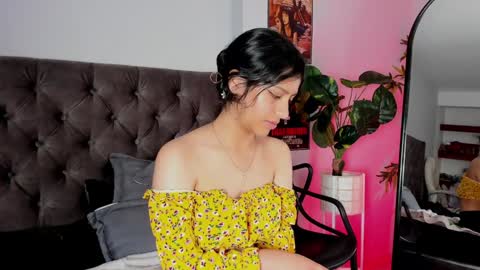 Snapshot of savannah_cameron chatting on 01/05/25, 05:20 Savannah online show from 01/05/25, 05:20