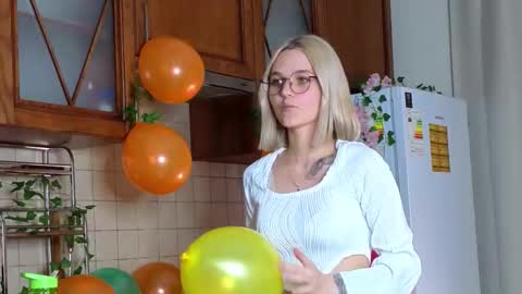 savannahshor online show from 10/04/25, 08:29