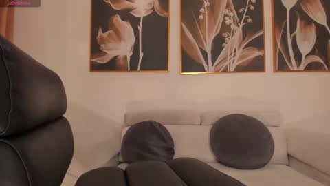 S a v a n n a h  online show from 11/10/25, 08:52