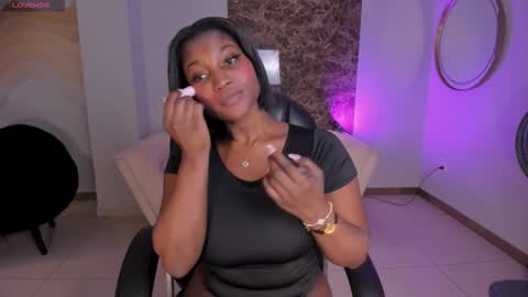 S a v a n n a h  online show from 11/30/25, 11:47