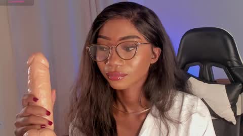 Savannahwildee online show from 02/09/25, 12:06