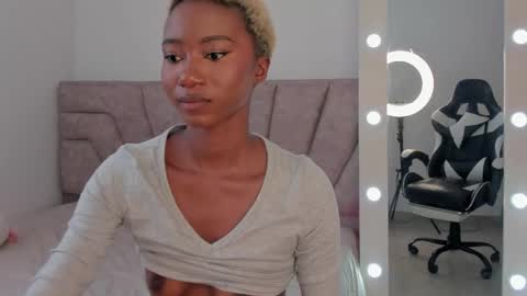 Savannahwildee online show from 10/14/25, 02:40