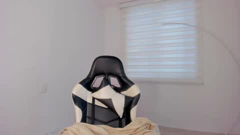 Savannahwildee online show from 06/28/26, 12:00