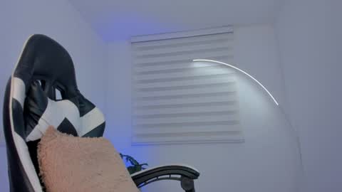 Savannahwildee online show from 08/07/26, 11:01