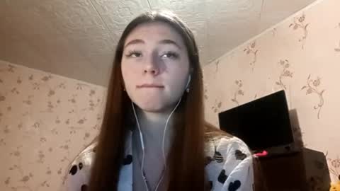 Snapshot of savannasotos chatting on 09/18/25, 01:35 Sophie online show from 09/18/25, 01:35